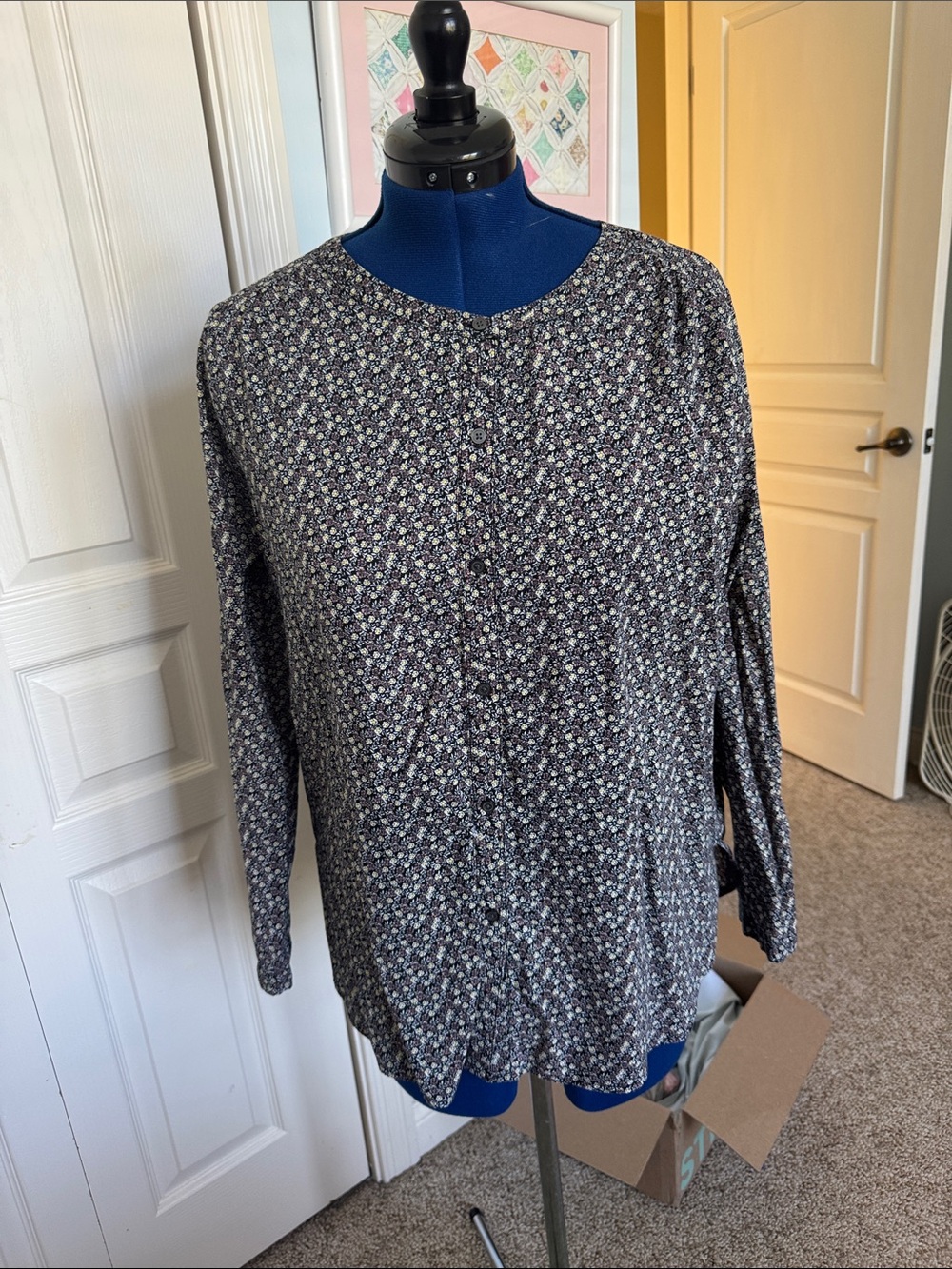 LOFT black Floral Button-Front Long Sleeve Blouse
